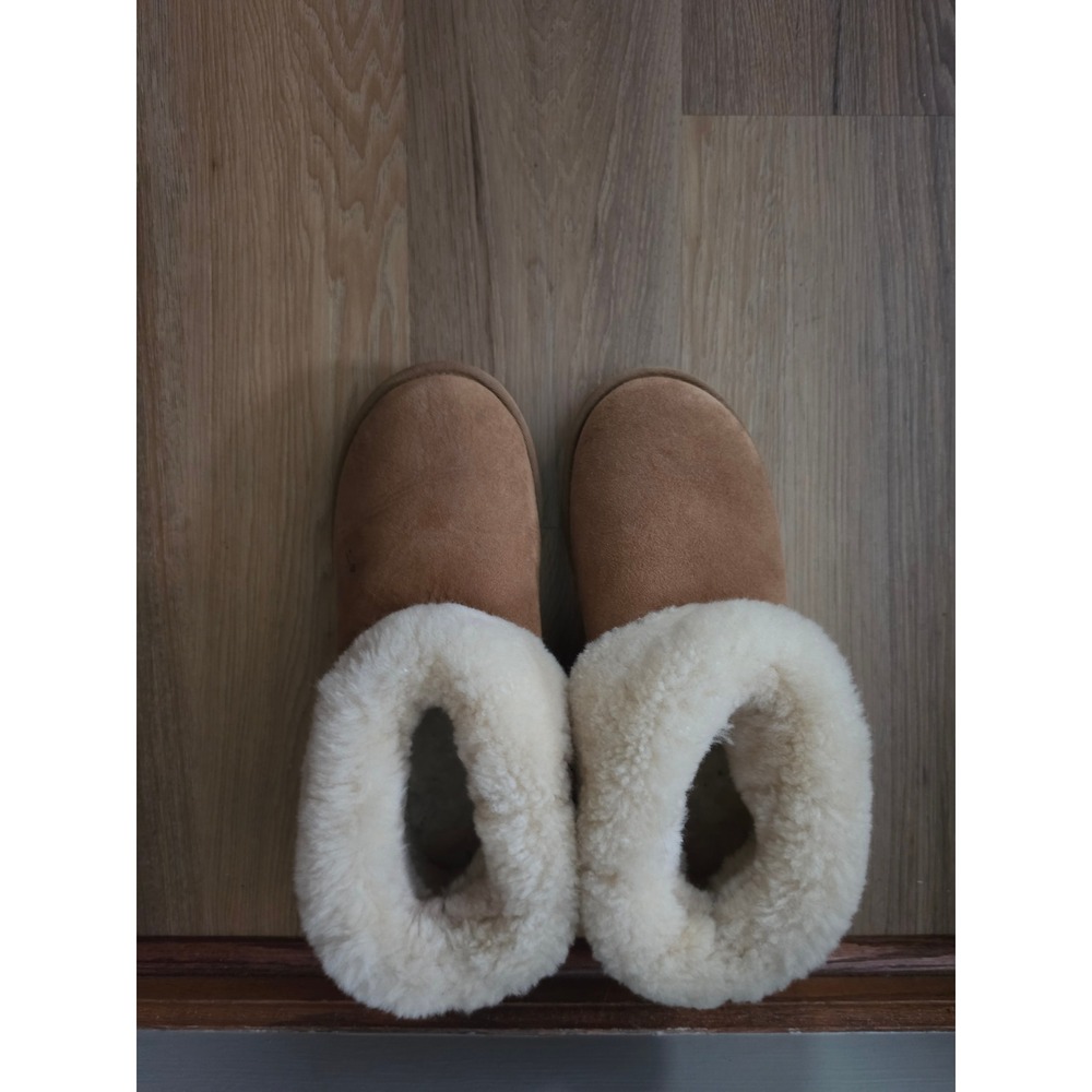 UGG Womens Classic Suede Ankle Boots Chestnut Brown Sheepskin 1106757 Size 9